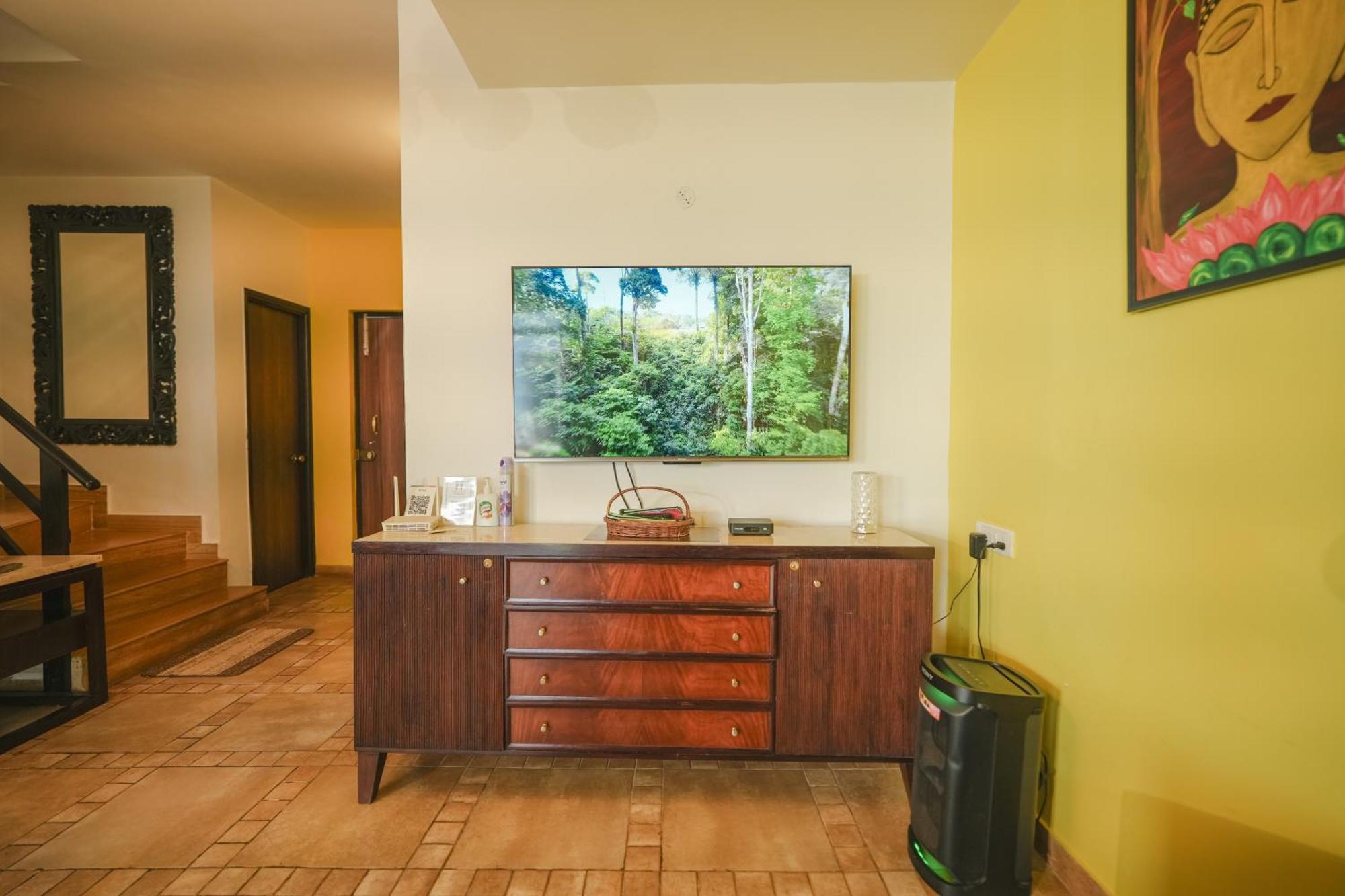 Villa M - Jia 3- 3Bhk In Candolim, Pool Facing, Near Beach, Breakfast Included Экстерьер фото
